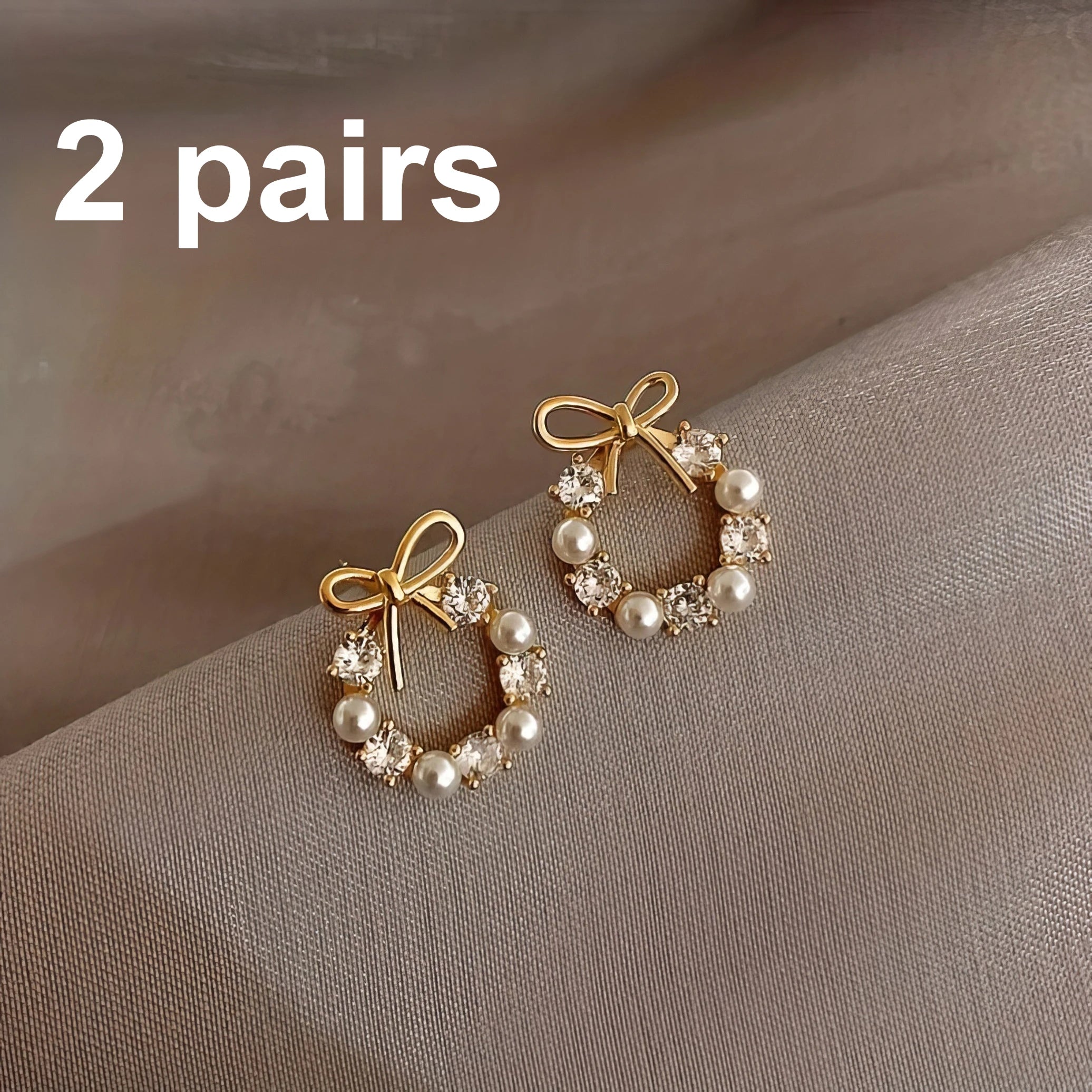 1/2 Pair of Christmas Pearl Earrings in Gold, Elegant Bow Earrings, Versatile and Exquisite Accessories, A Gift for Mom