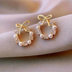 1/2 Pair of Christmas Pearl Earrings in Gold, Elegant Bow Earrings, Versatile and Exquisite Accessories, A Gift for Mom