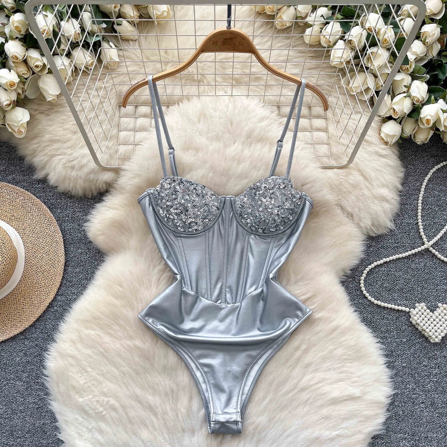 Summer Sexy V-neck Jumpsuit Women Sleeveless Backless Bodysuit Ladies Sexy Rompers Wholesale