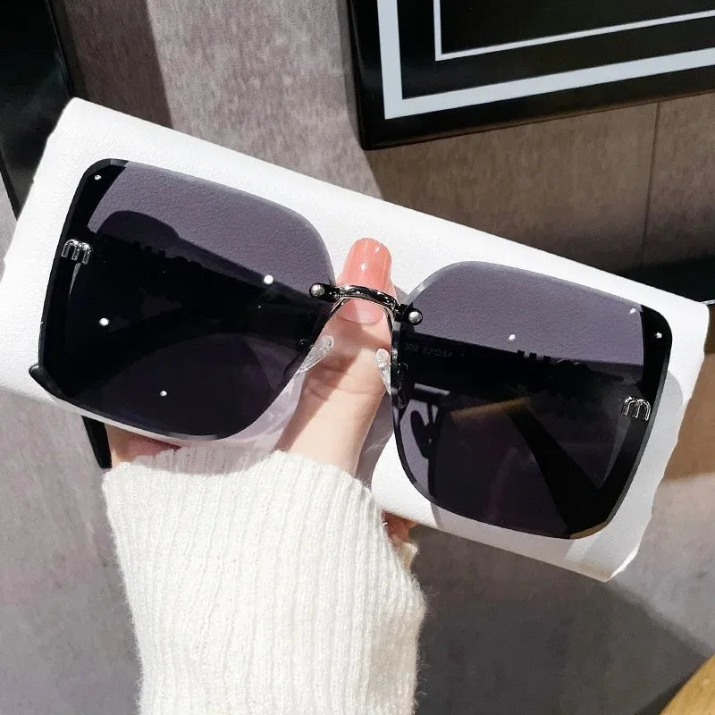 2026 Unisex Large-Frame Fashion Glasses, Trendy Square Sunglasses, Trendy Beach Eyewear, Retro Design for Daily Wear, Photography, Travel, Beach, All Seasons