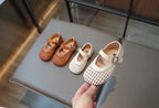 Kids Summer Breathable Woven Flats Shoes Hollow Out Princess Shoes Childrens Fashion Outdoor Sandals for Girls Daily Wear
