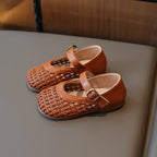 Kids Summer Breathable Woven Flats Shoes Hollow Out Princess Shoes Childrens Fashion Outdoor Sandals for Girls Daily Wear