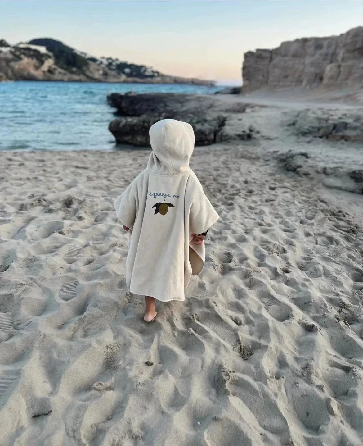 2026 KS Baby Boys Flannel Bathrobe Towel Kids Soft Bath Robe Nightgown Boys Girls Cherry Lemon Cotton Hooded Bath Towel Pyjamas