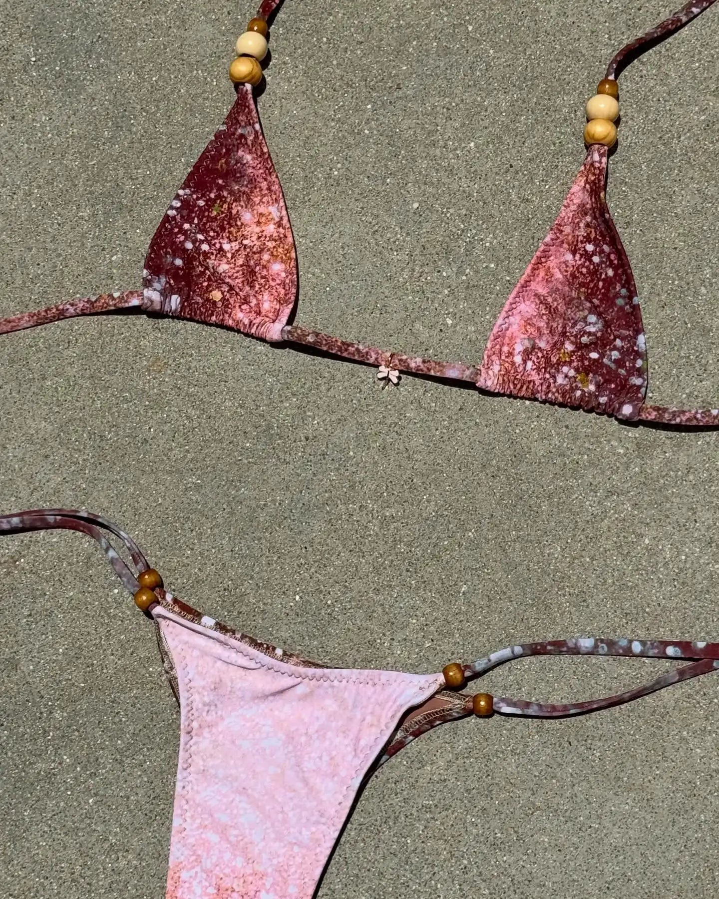 2026 Women's Two-Piece Swimsuit Pink Marble Pattern with Beaded Straps Perfect for Beach Wear and Pool Parties Summer Getaways