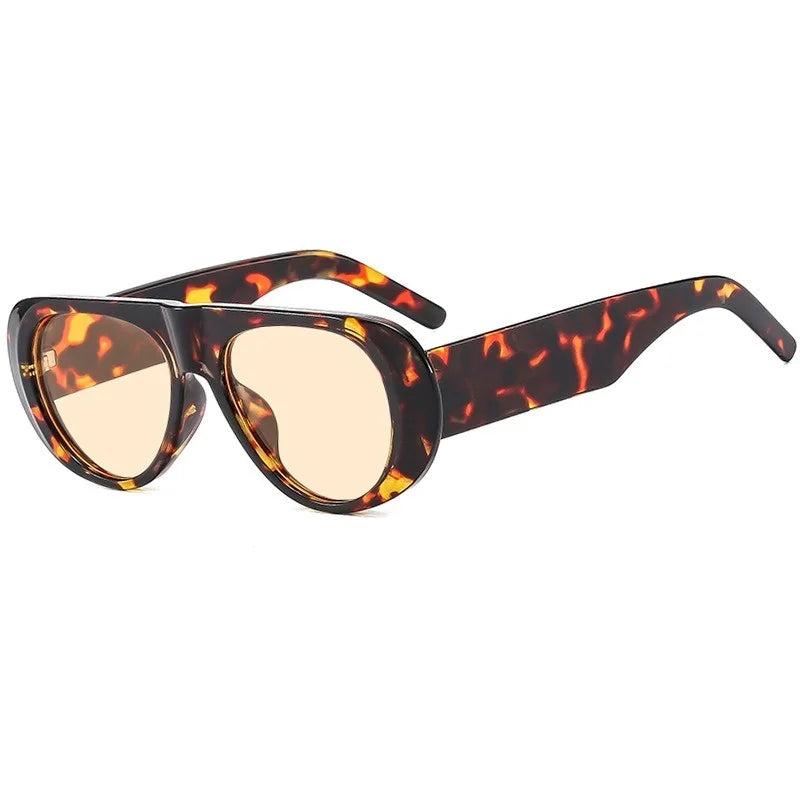 Retro Large Sunglasses for Women Fashionable Wide Legs New Large Frame Sunglasses Gradient Color Personalized Glasses Goggles