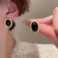 New Retro Gold Color Metal Line Black Oval Shaped Stud Earrings for Women Advanced Design Elegant Young Girls Party Jewelry