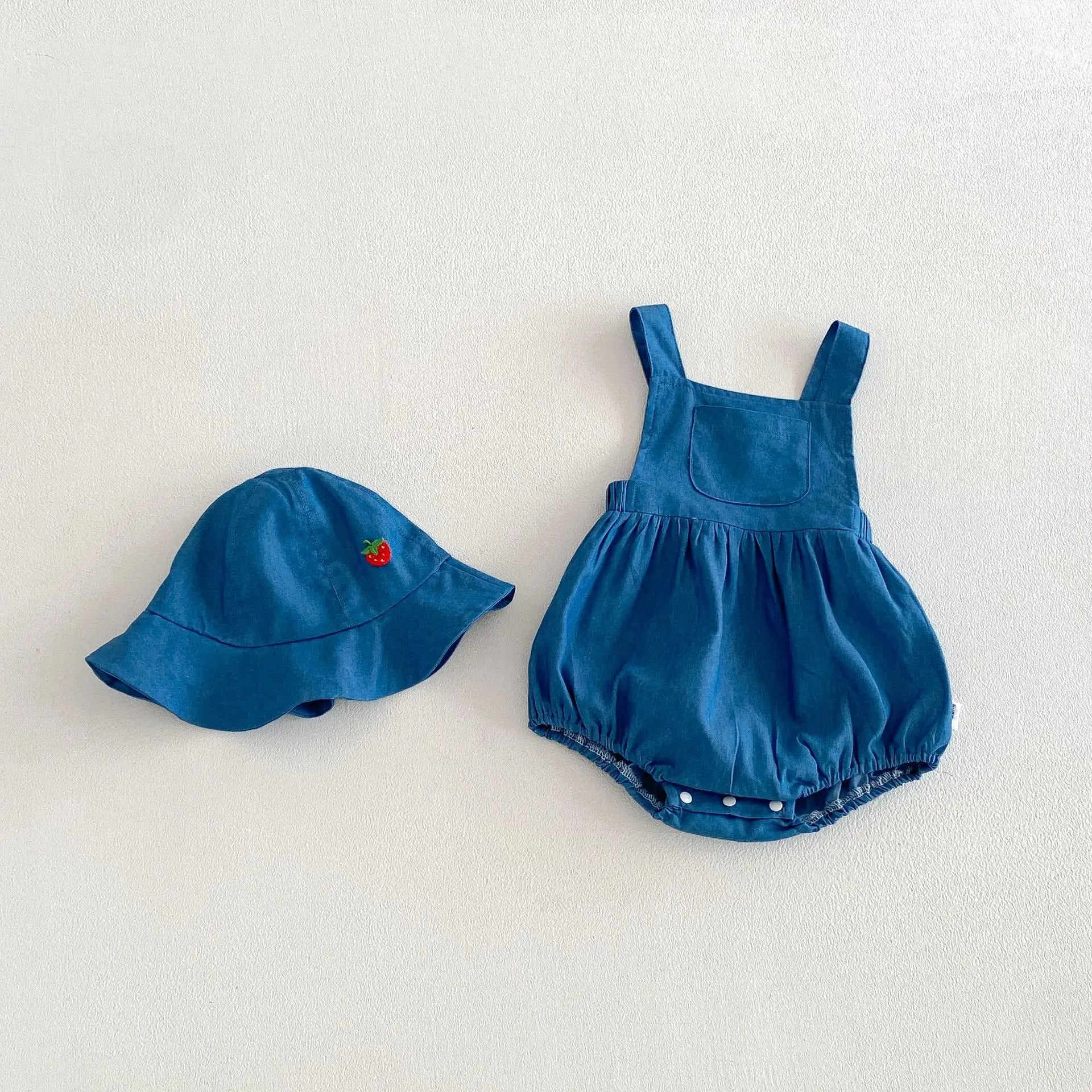 2026 Summer New Baby Girl Overalls + Cute Strawberry Lapel Shirts + Hat 3pcs Suit Fashion Infant Clothes Set Toddler Outfits