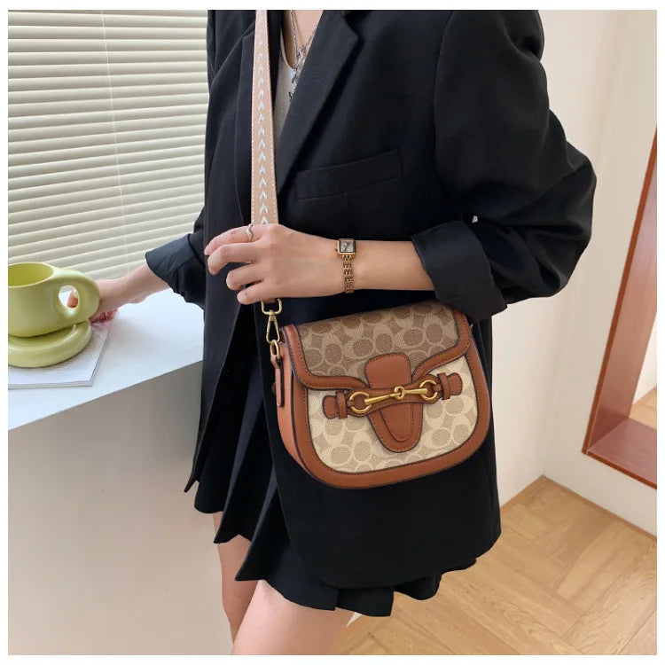 Luxury Versatile Women's Chain Bag Handbags 2024 Hot Sale Retro Designer Crossbody Shoulder Purses Small Square Bag Women Clutch