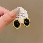 New Retro Gold Color Metal Line Black Oval Shaped Stud Earrings for Women Advanced Design Elegant Young Girls Party Jewelry