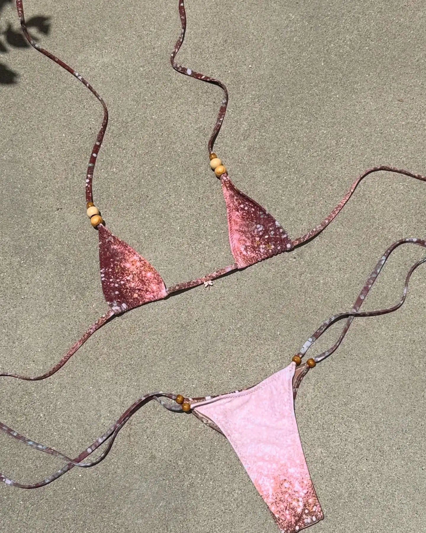 2026 Women's Two-Piece Swimsuit Pink Marble Pattern with Beaded Straps Perfect for Beach Wear and Pool Parties Summer Getaways