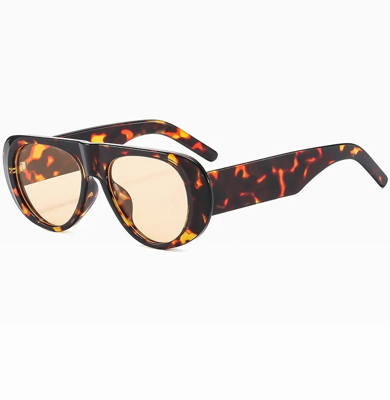 Retro Large Sunglasses for Women Fashionable Wide Legs New Large Frame Sunglasses Gradient Color Personalized Glasses Goggles