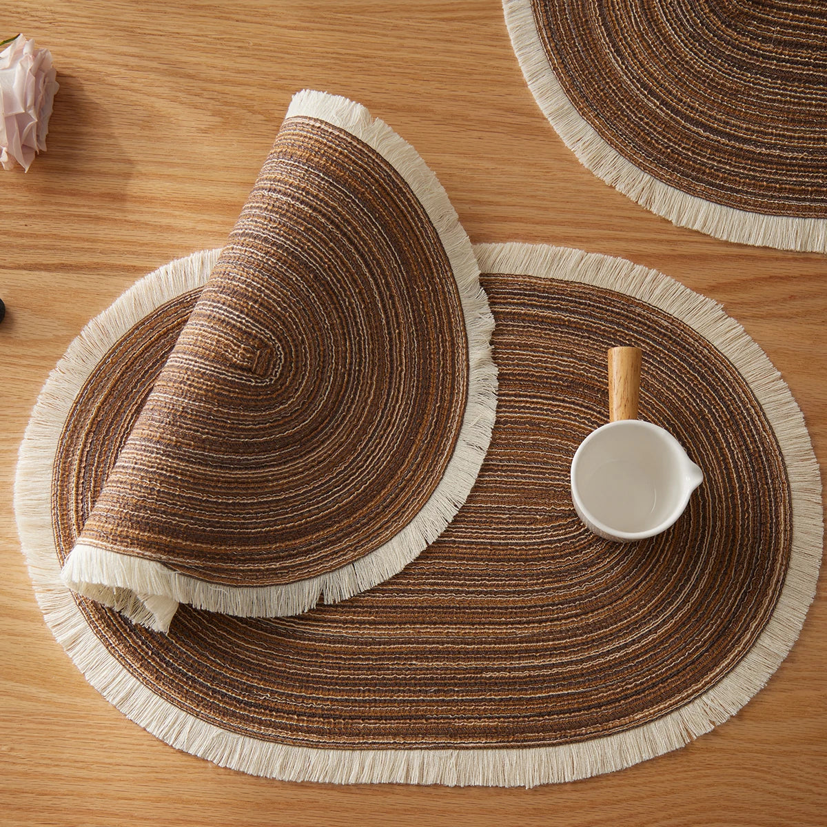 Set of 4 Oval Placemats Heat-resistant Table Mats Washable Non-slip Dining Table Mats