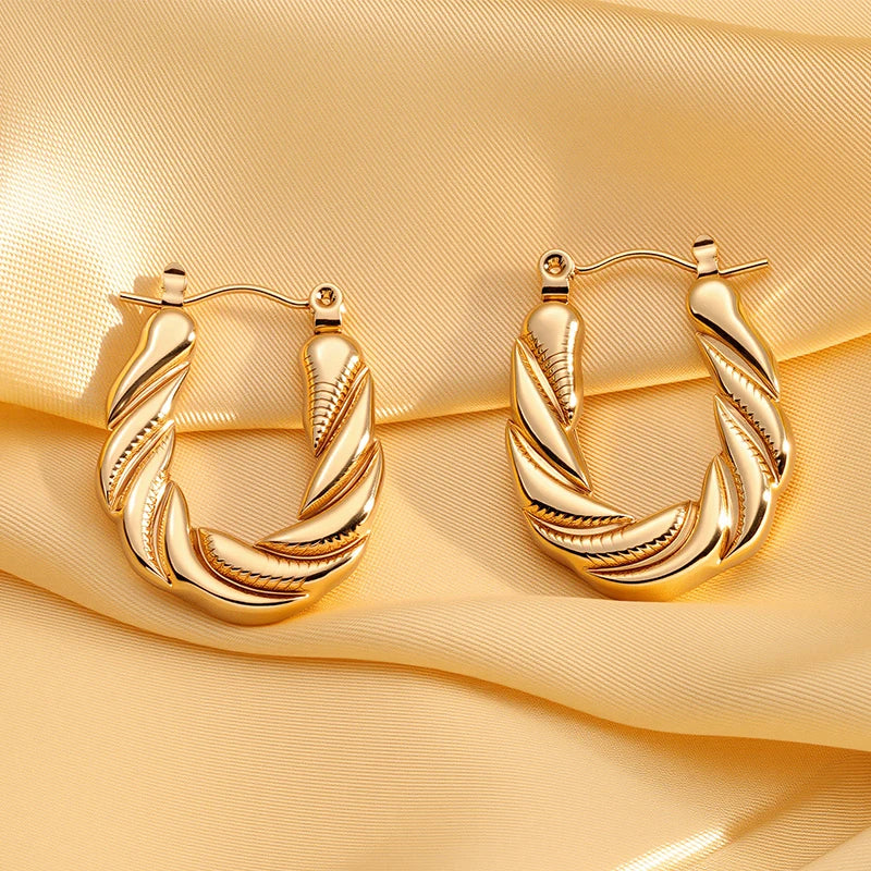 Retro Ins Style Women's Geometric Patterned Titanium Steel Hairpin Earrings Versatile Twist Design Fashionable Accessory