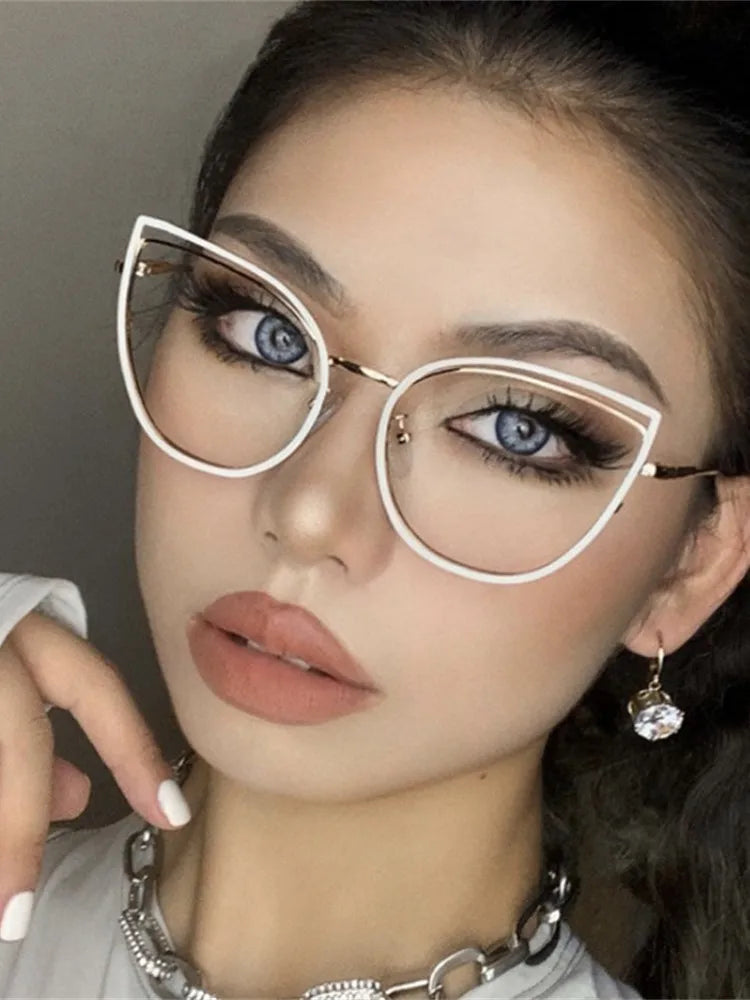 2023 Luxury Metal Women Cat Eye Optical Glasses Frame for Women Clear Fashion Transparent Fashion Computer Hollow Eyeglasses