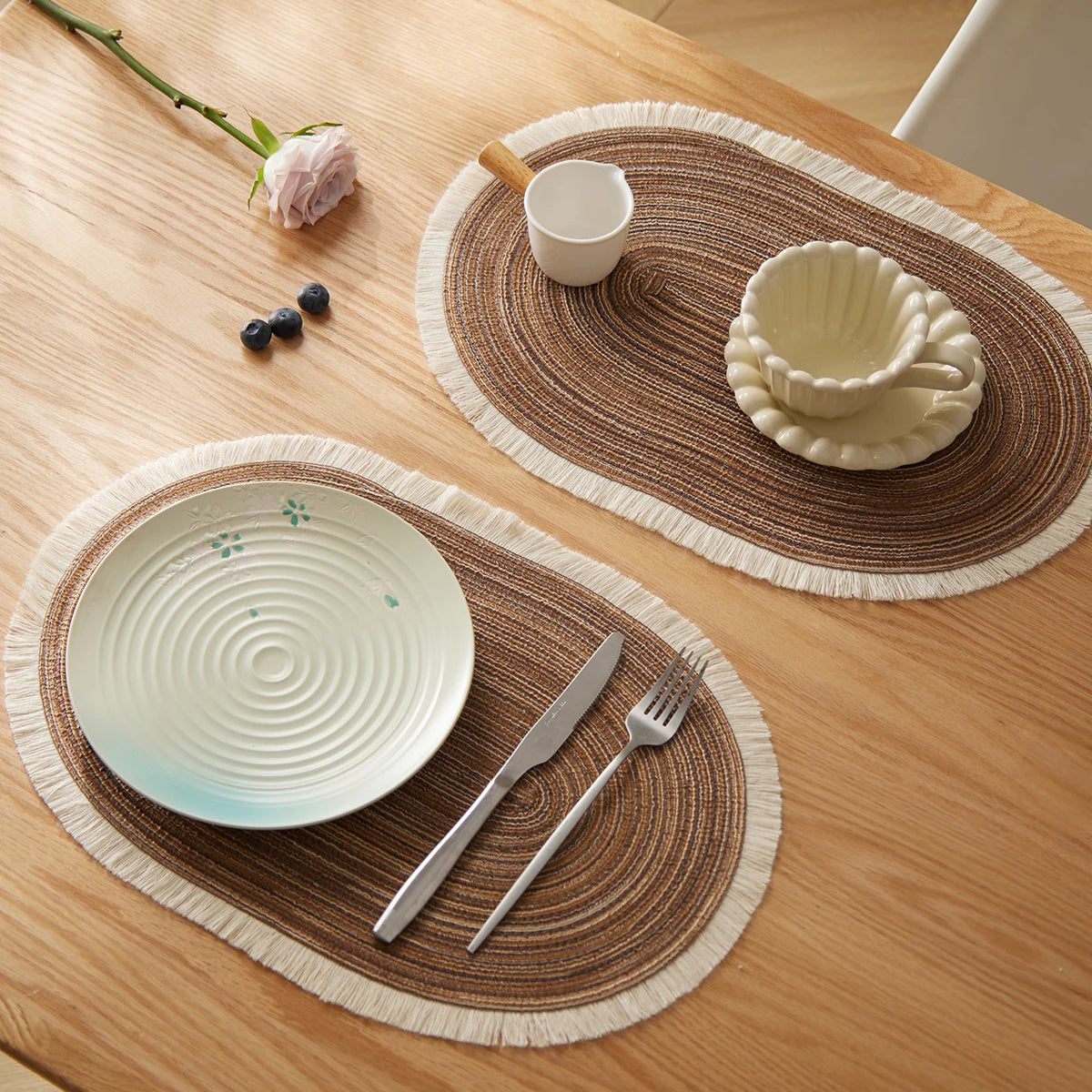 Set of 4 Oval Placemats Heat-resistant Table Mats Washable Non-slip Dining Table Mats