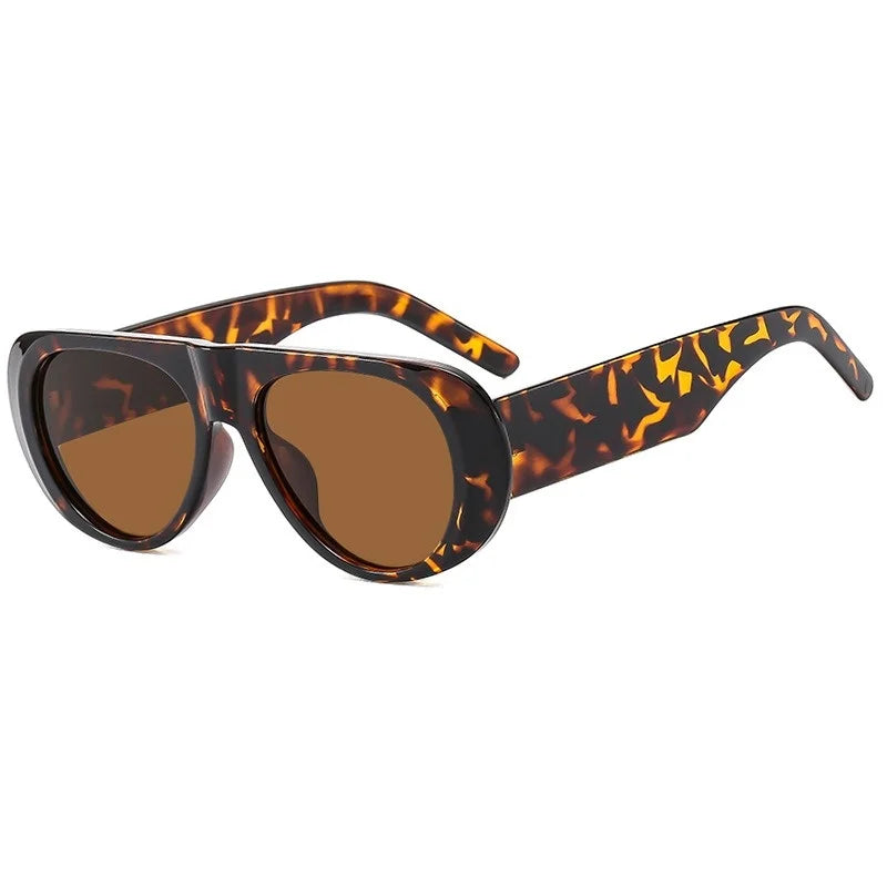 Retro Large Sunglasses for Women Fashionable Wide Legs New Large Frame Sunglasses Gradient Color Personalized Glasses Goggles