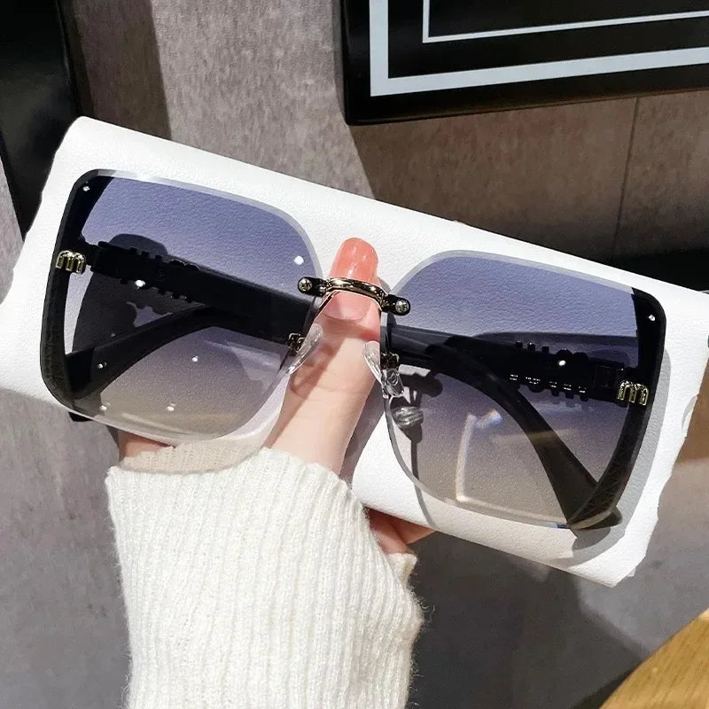2026 Unisex Large-Frame Fashion Glasses, Trendy Square Sunglasses, Trendy Beach Eyewear, Retro Design for Daily Wear, Photography, Travel, Beach, All Seasons