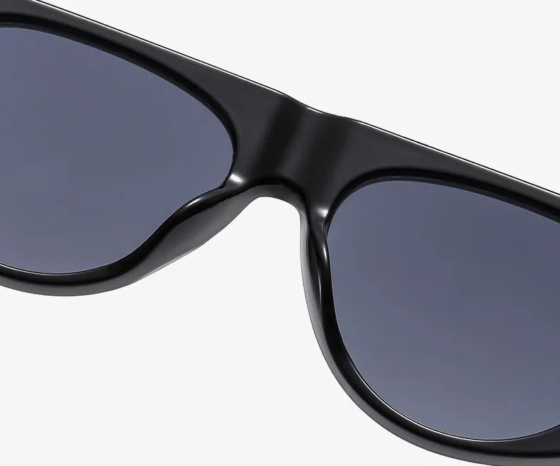Retro Large Sunglasses for Women Fashionable Wide Legs New Large Frame Sunglasses Gradient Color Personalized Glasses Goggles