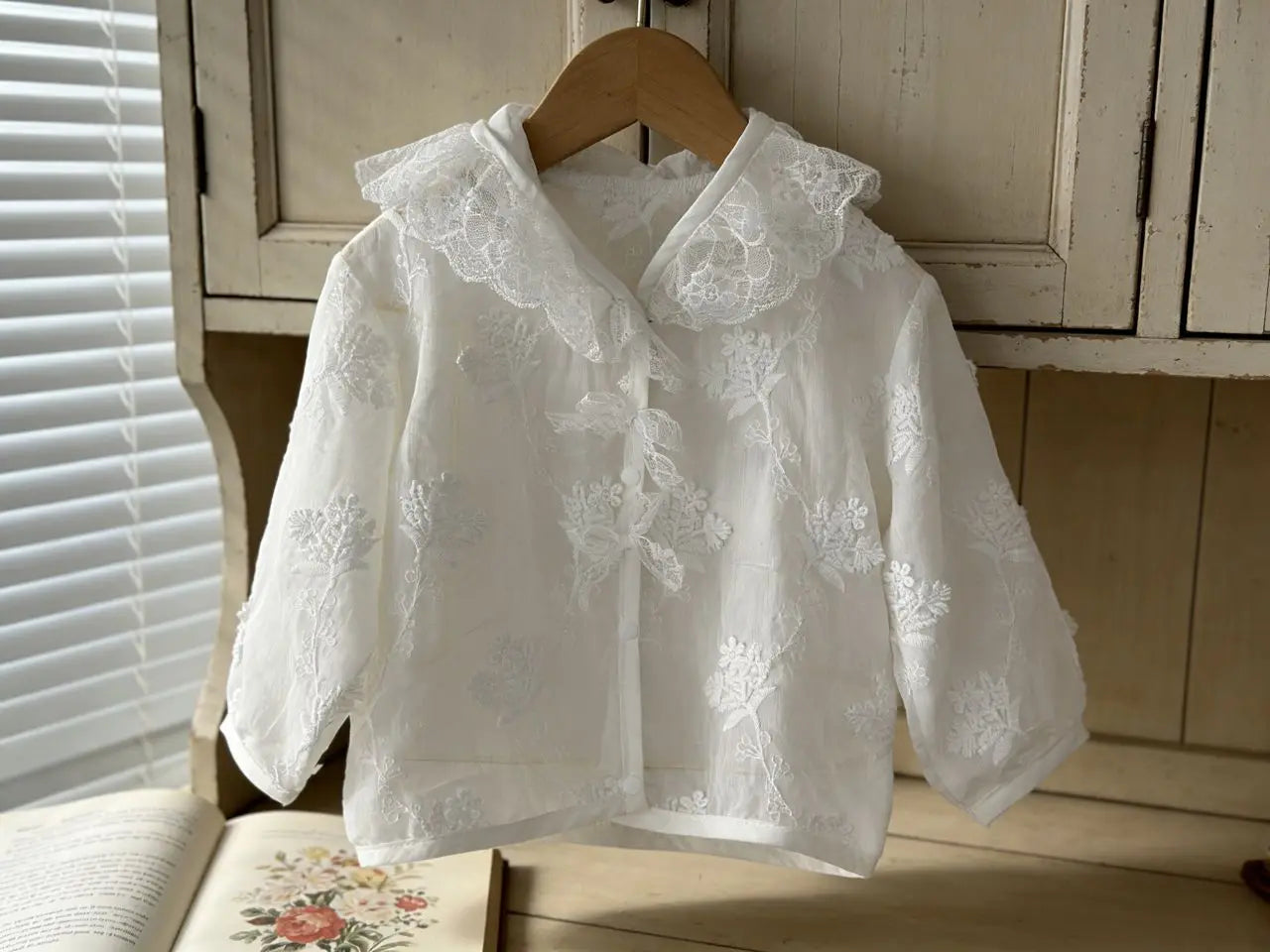 2026 Summer New Children Long Sleeve Coat Girls Flower Lace Embroidery Sunscreen Clothing Kids Toddler Hooded Cardigan Jacket